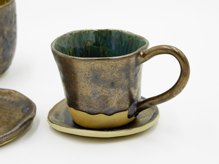 kubek ceramiczny handmade GLAD Dessimo ujęcie frontalne