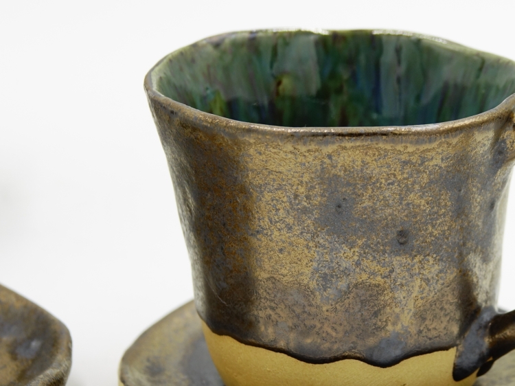 detal faktury kubka ceramicznego handmade GLAD Dessimo