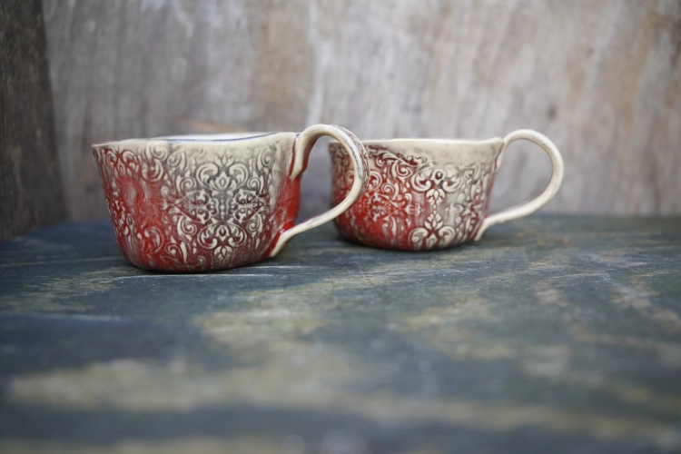 filiżanka do kawy czerwona ceramika